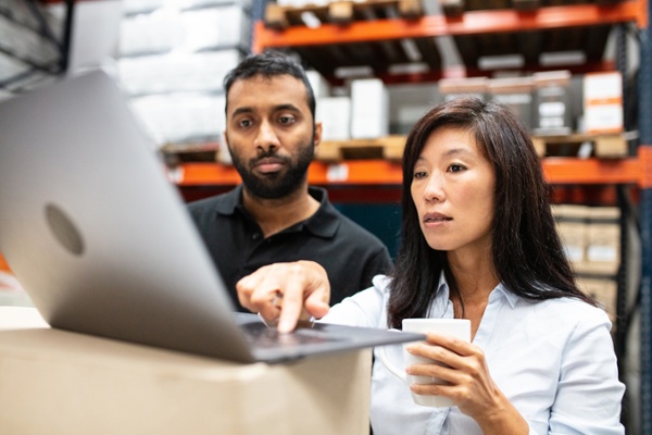 Your Guide to Advanced Shipping Manager vs. Real-Time Shipping Quotes